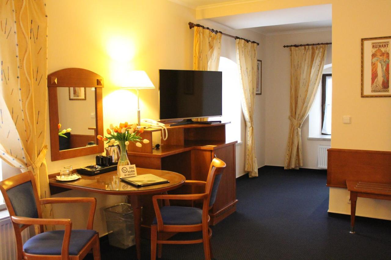 Zamecky Hotel Zlaty Orel Hranice  Exterior photo